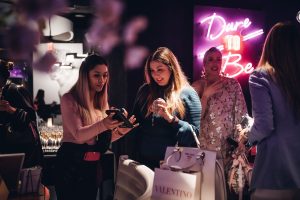 Seattle fashion influencers at Gossip & Glamour x styled Seattle spring fashion event. International women’s day. Seattle fashion news.